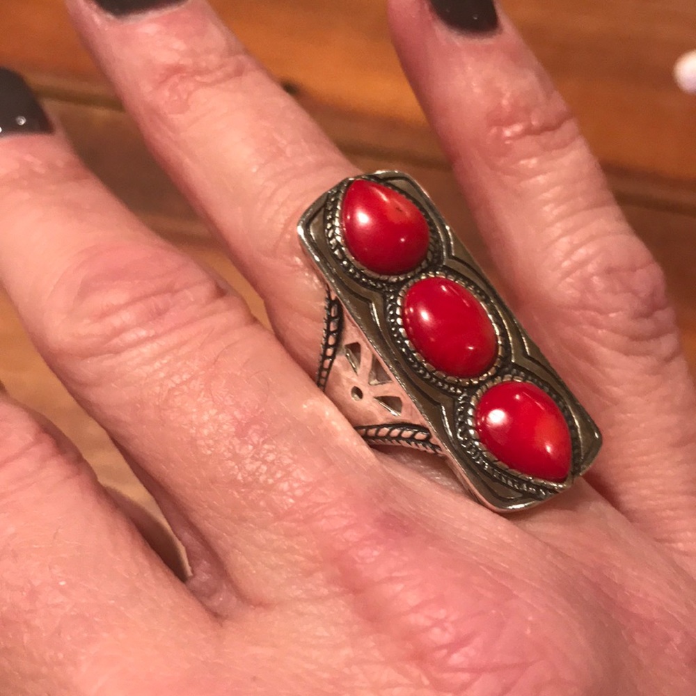 Silpada Deaigns ring